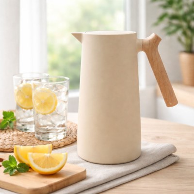 Κανάτα Θερμός 1lt ΜΠΕΖ Χρώμα Και Λαβή Όψη Ξύλου 12,5x24εκ. 850846